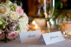 Bride-groom-cards-at-wedding-reception